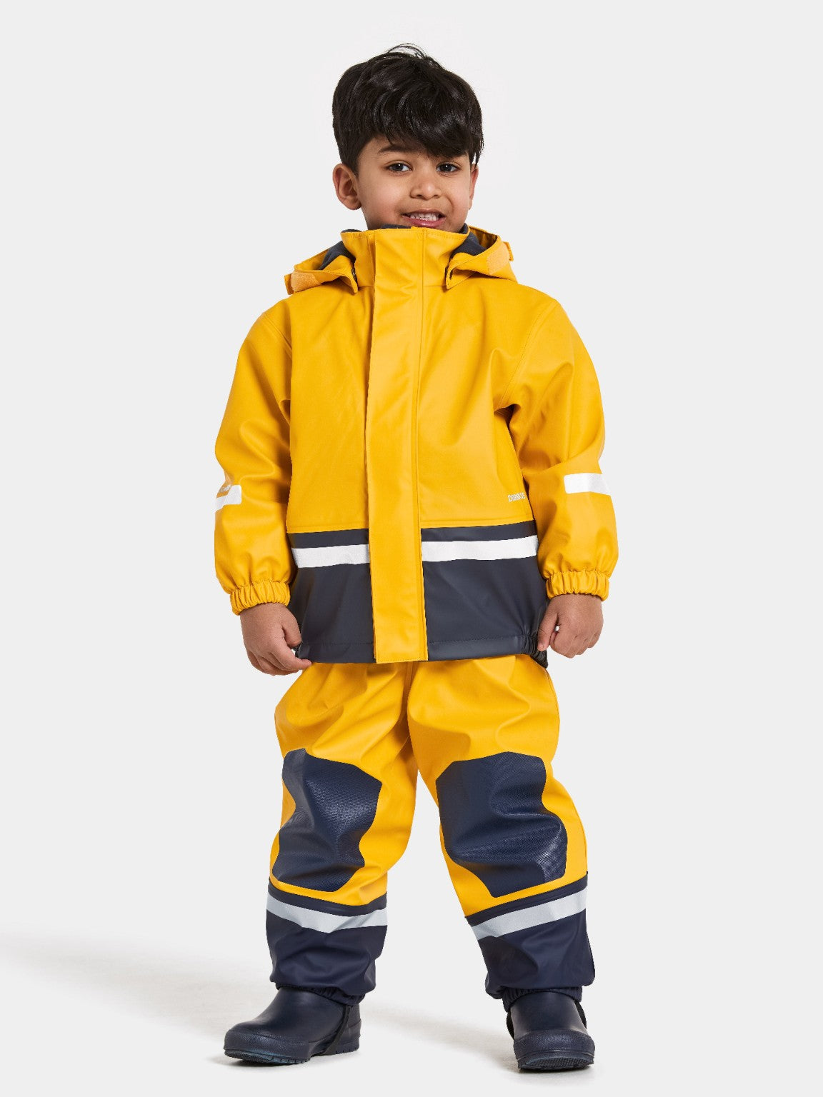 Didriksons Boardman Kids Set – Oat Yellow, model front